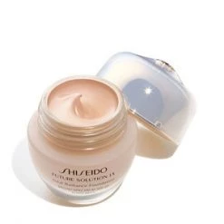 Shiseido Total Radiance Foundation R4 - 时光琉璃御藏奢采粉霜R4 Fondotinta
